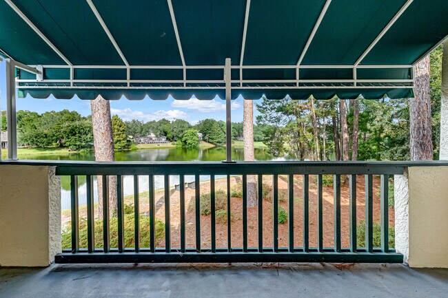 Foto del edificio - 208 Southlake Ct