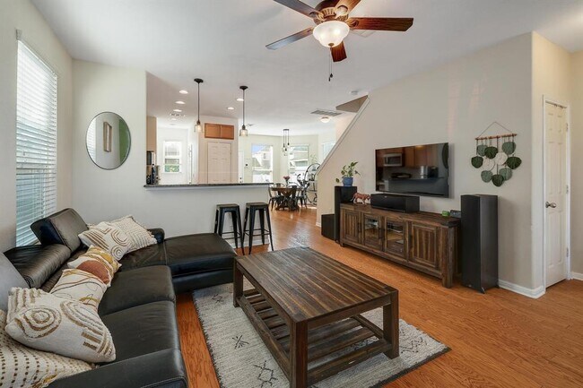 Foto del edificio - 18411 Mammoth Cave Blvd