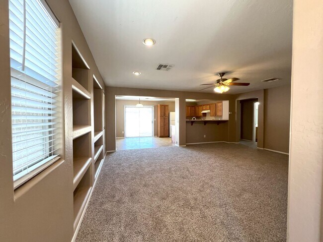 Building Photo - 4 BEDROOM IN DOVE COVE ESTATES WITH NEW CA...