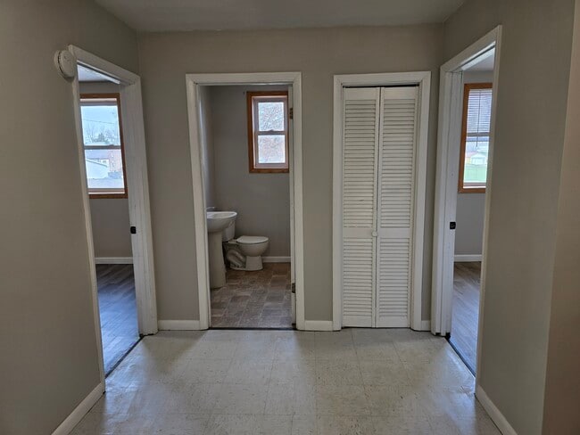 Building Photo - Hamilton Ave