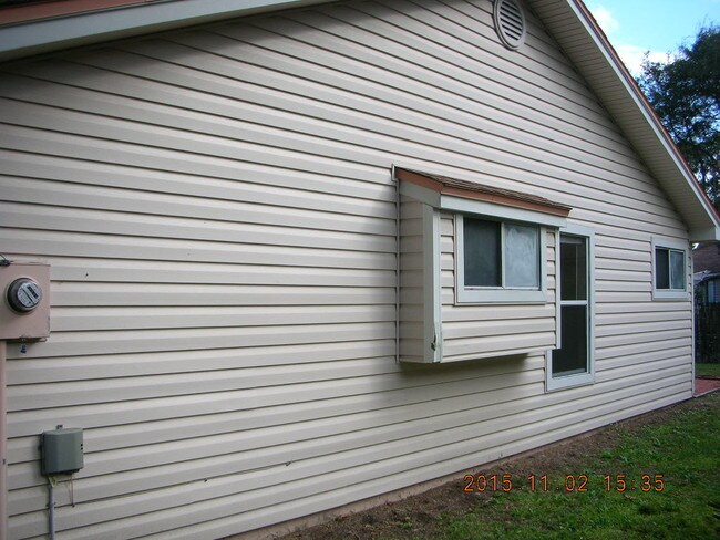 Building Photo - 2210 Captain Kidd Dr