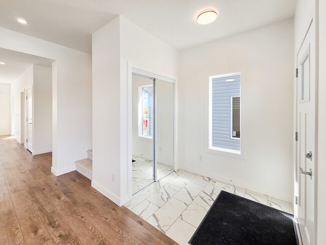 Building Photo - 9937 Huxbury Dr NE