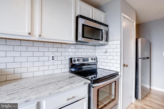 Foto del edificio - 250 S Reynolds St