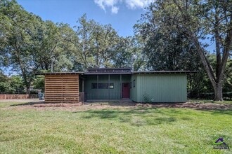 Building Photo - 410 Hardeman Ave