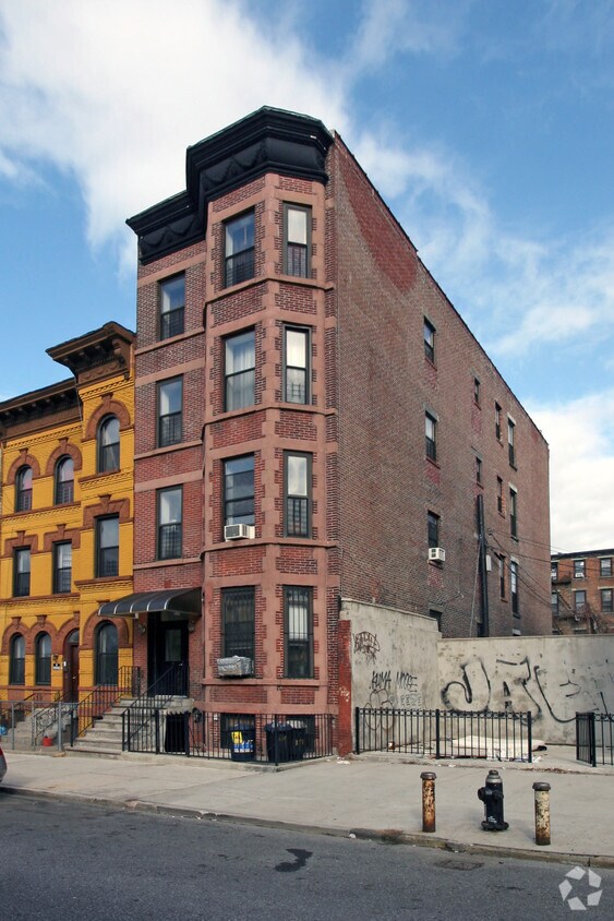 Primary Photo - 259 Hart St
