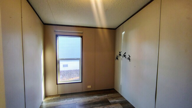 Foto del edificio - 1920 NW Wilcox Ct