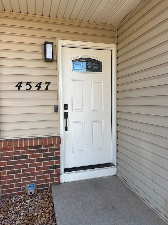 Photo - Single Family 3 bedroom, 2.5 bath House