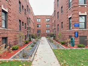 Building Photo - 1144 Oak Ave