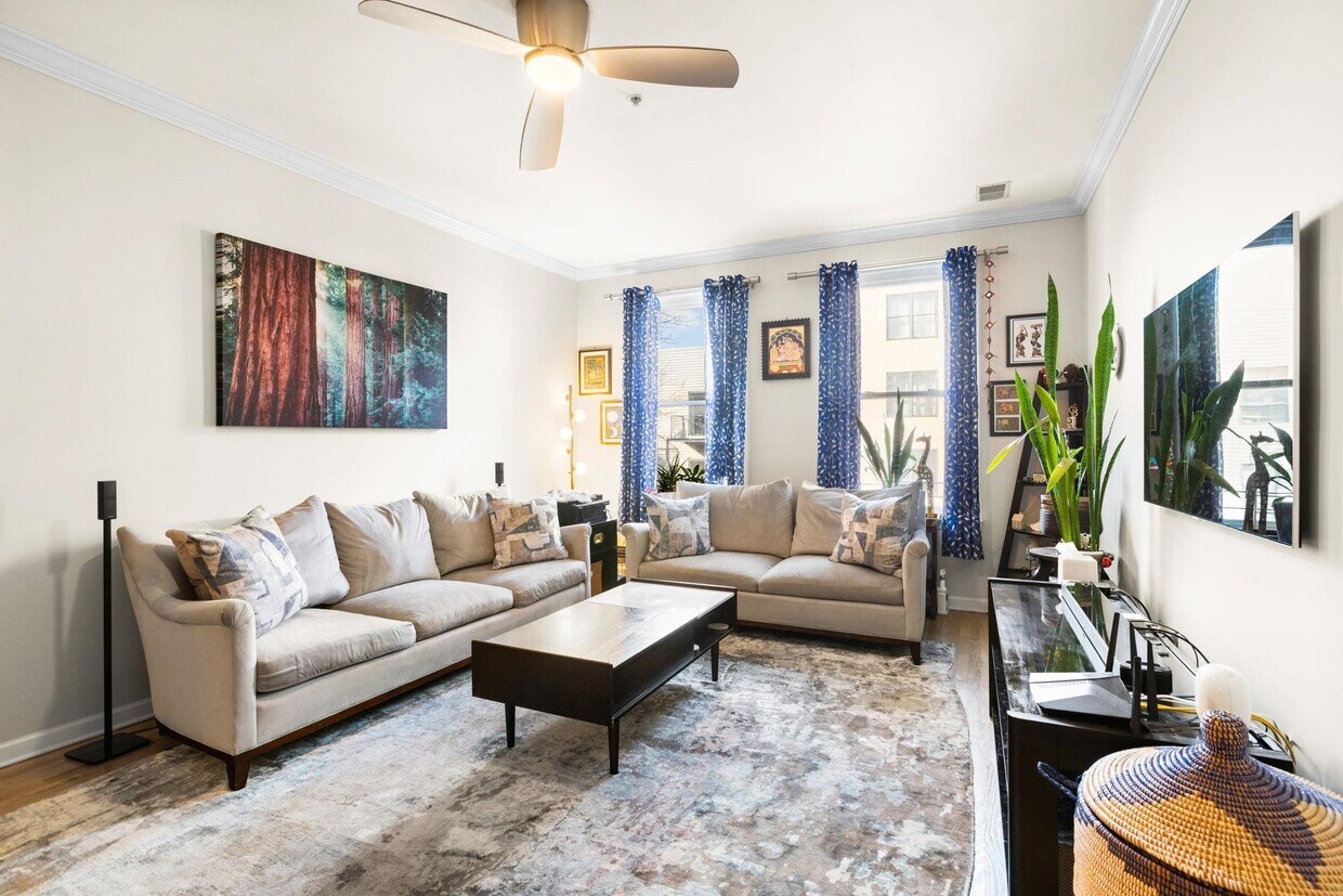 Primary Photo - 510 Monroe St