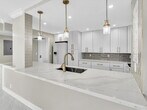 Foto principal - 1150 Hillsboro Mile Apt #1150, Hillsboro B...
