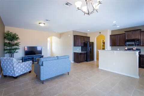 Building Photo - 1033 Heather Dr