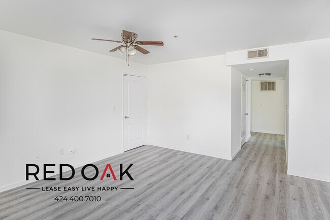 Foto del edificio - 6853 Agnes Ave