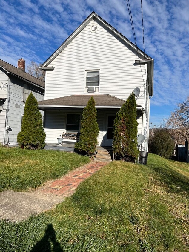 41 Park Ave, Struthers, OH 44471 House Rental in Struthers, OH