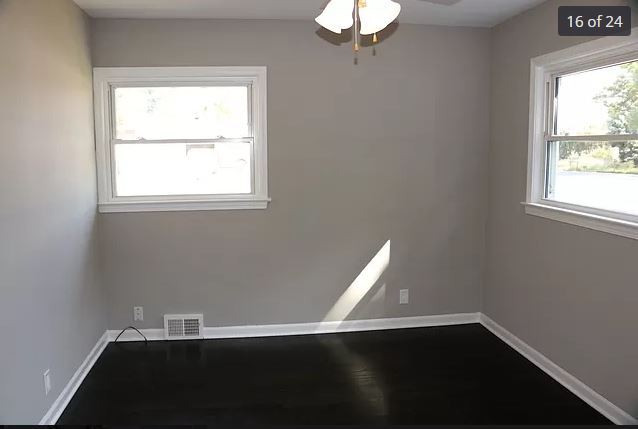 Building Photo - 706 N Main St