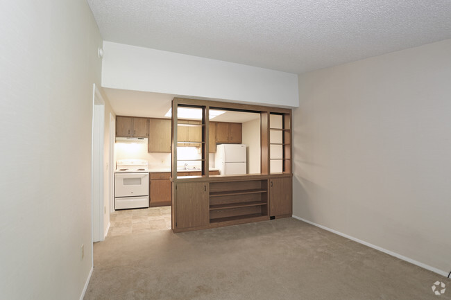 Kitchen / Dining Room - Pine Ridge