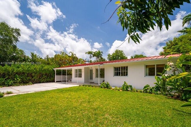 Foto del edificio - 6761 SW 76th Terrace
