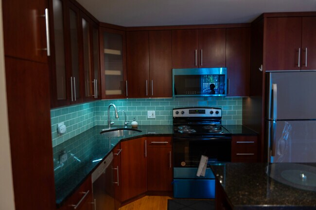 Building Photo - 1026 Castilian Ct