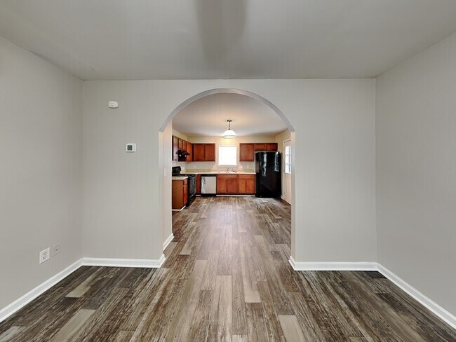Building Photo - 409 Kirby Dr