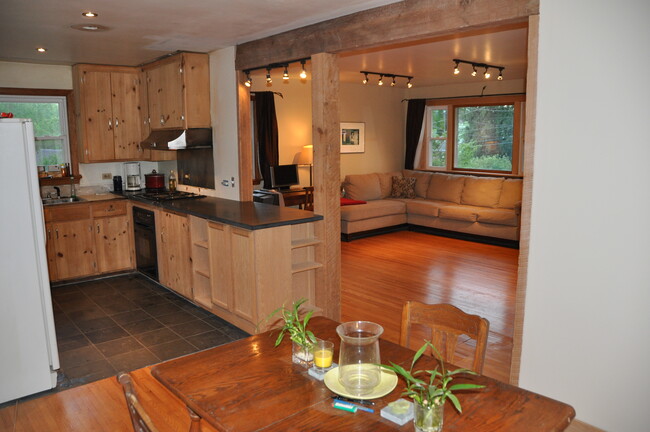 Dining room adjoins kitchen; looking into Living room - 2414 Sunset Rd