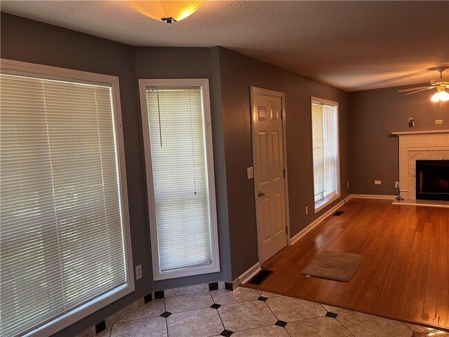 Building Photo - 407 Shoal Cir