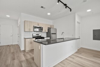 Building Photo - 117-121-121 Prospect Ave