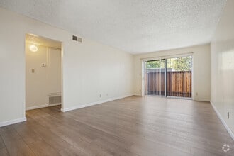 Interior Photo - Villa Riviera Apartments
