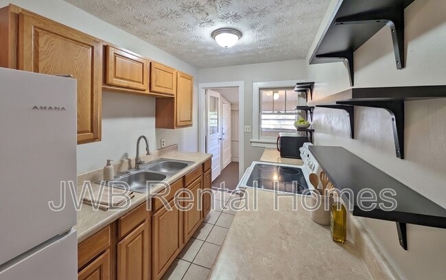 Building Photo - 2941 Selma St