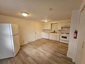 Building Photo - 189 Park Ave