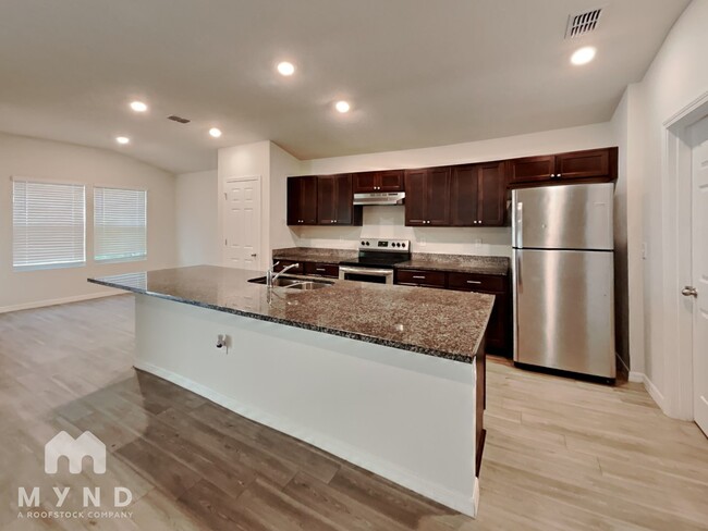 Building Photo - 1555 Tan Tara Trl