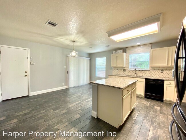 Foto del edificio - 3 br, 2.5 bath House - 4951 Bending Trail