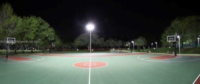 Foto del edificio - 10770 NW 66th St