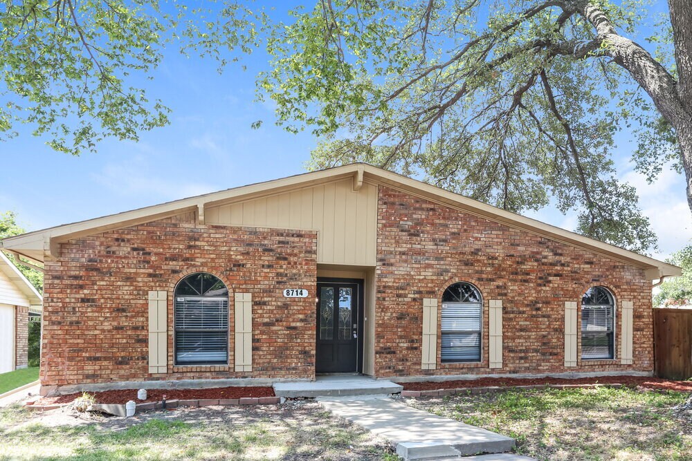 Primary Photo - 8714 Miami Dr