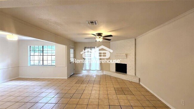Foto del edificio - 2702 Foliage Green Dr