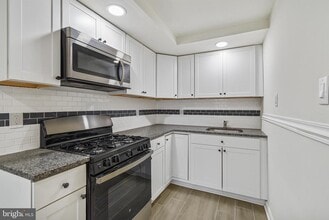 Building Photo - 1246 Wycombe Ave