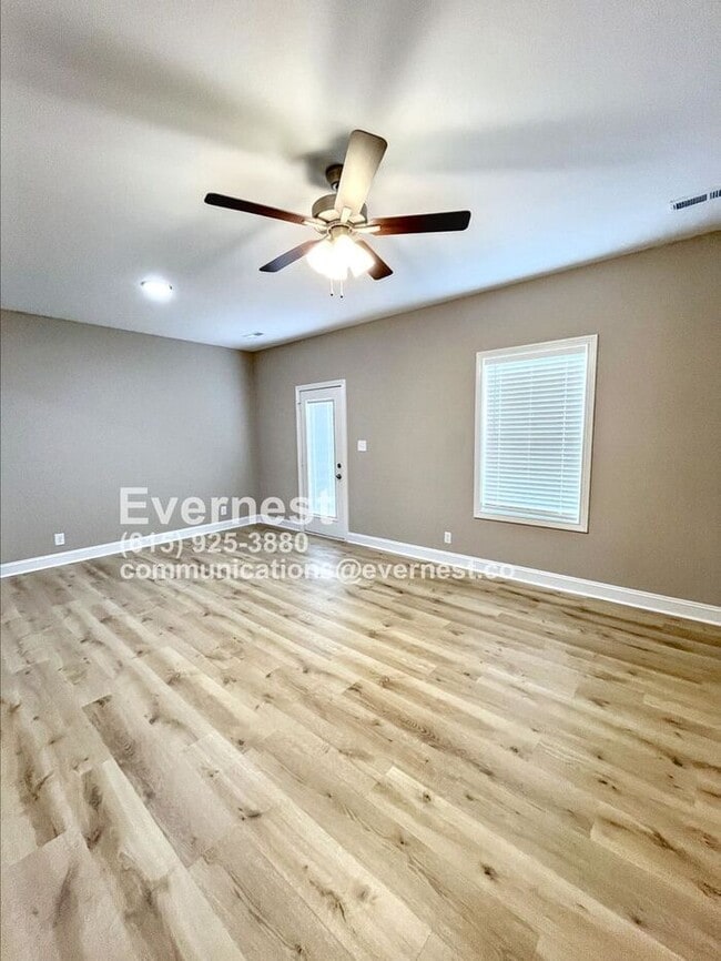 Building Photo - 3385 Polly Dr