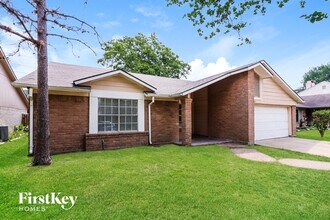 Building Photo - 7111 Navidad Rd