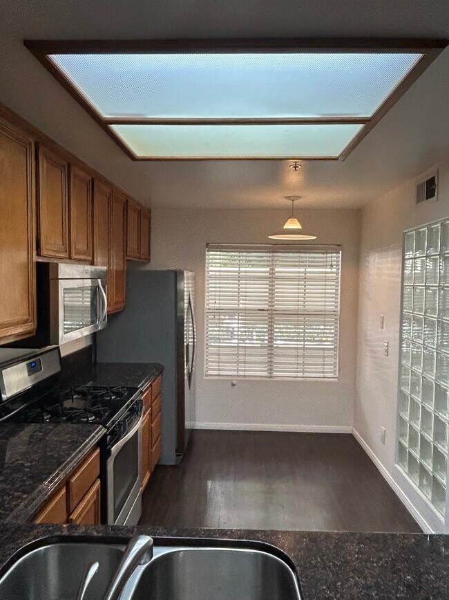 Foto del edificio - 415 Townsquare Ln