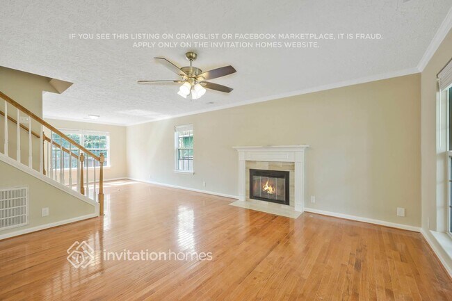 Foto del edificio - 2937 Riverbend Dr