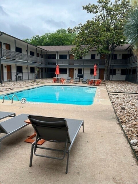 Piscina - iConic Shoal Creek