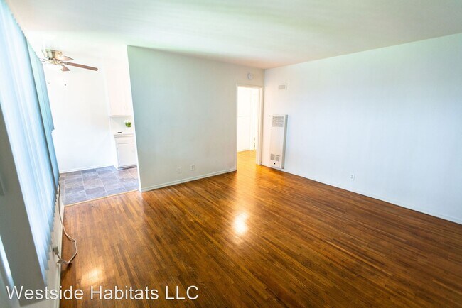 Building Photo - 1 br, 1 bath Apartment - 652 Veteran Ave