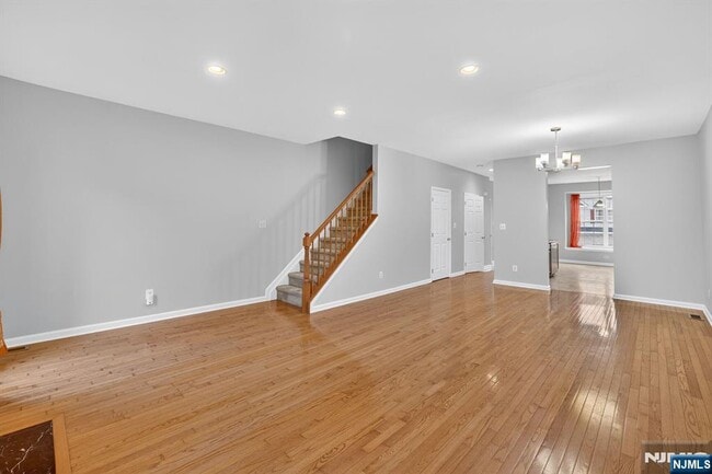 Building Photo - 535 Coventry Dr
