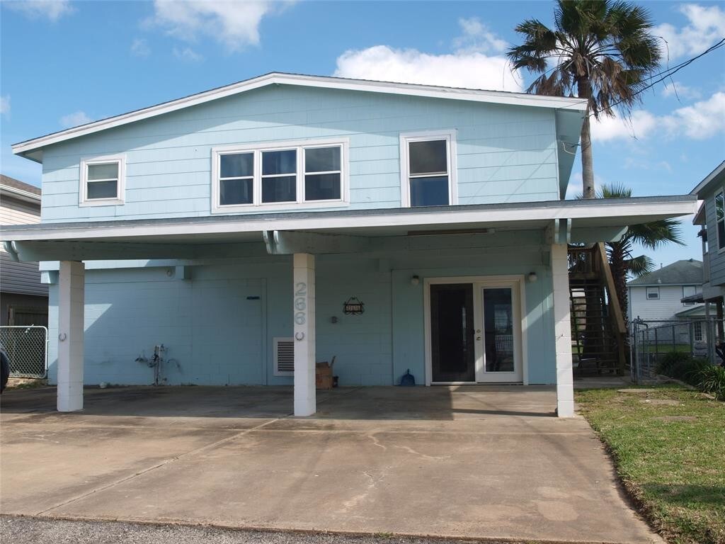 266 Barracuda St, Hitchcock, TX 77563 House Rental in Hitchcock, TX