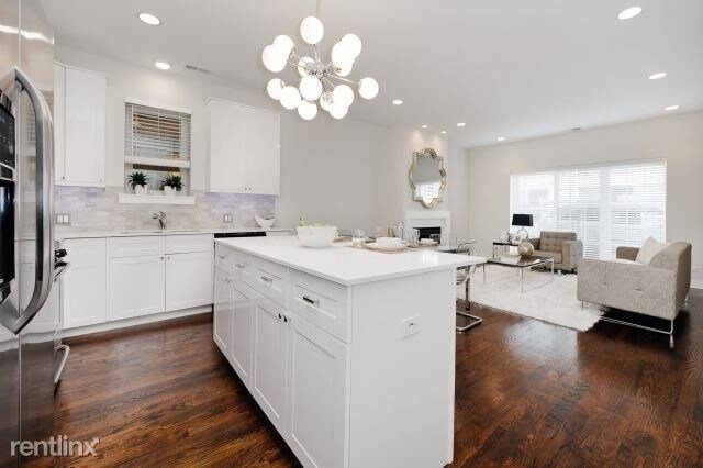 Foto del edificio - 2 br, 2 bath Condo - 3426 N Milwaukee Ave