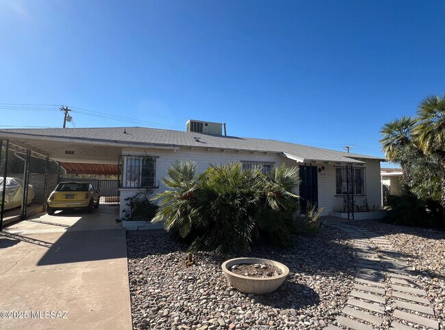 Foto del edificio - 5018 E Eastland St