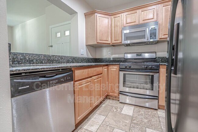 Building Photo - 24141 Del Monte Dr.