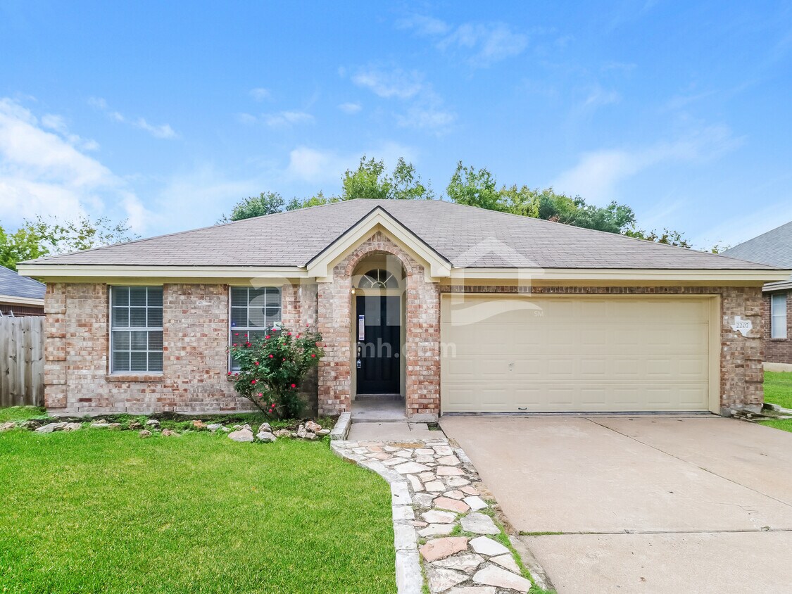 Primary Photo - 2207 Wisteria Way