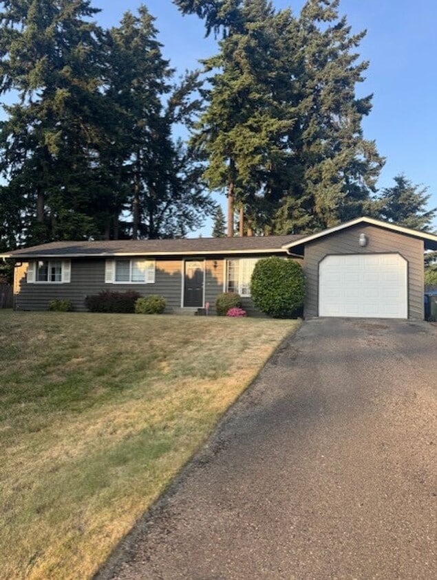 Primary Photo - Beautiful 3 bed 2 bath rambler in South Hi...