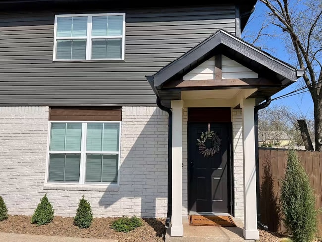 Photo - 404 NW D St Townhome