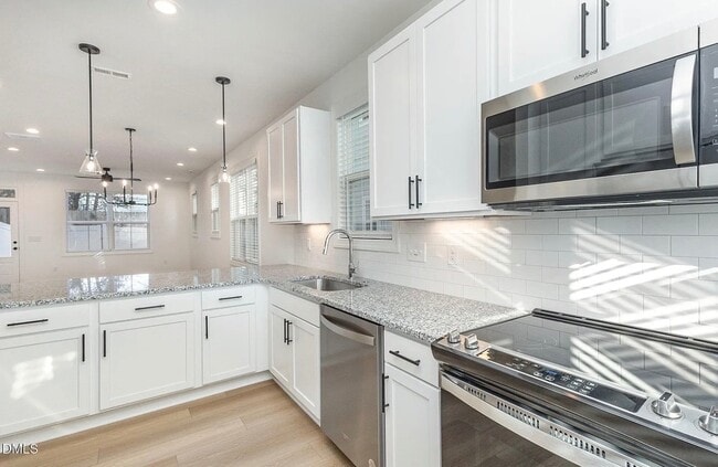 Building Photo - 4801 Gossamer Ln