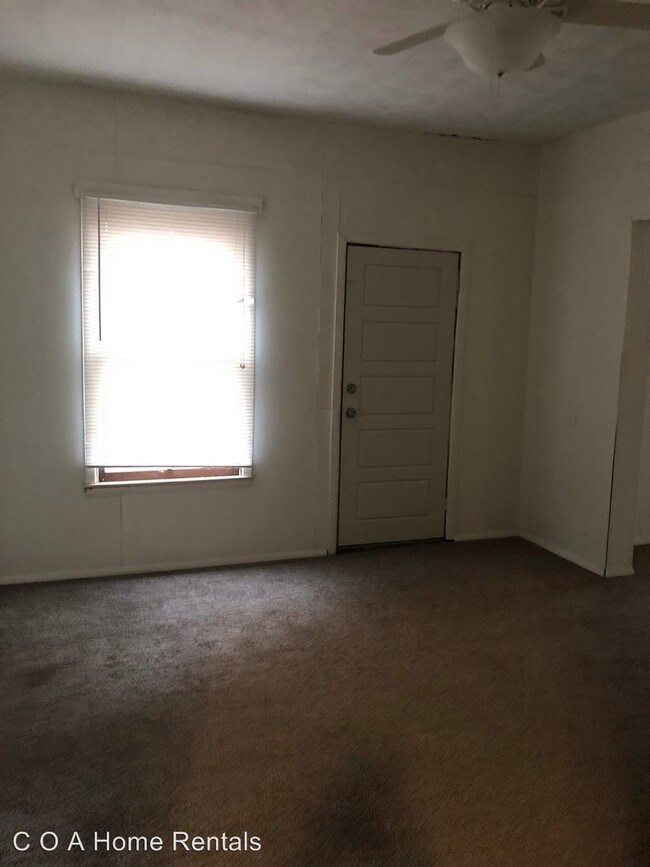 Building Photo - 2 br, 1 bath House - 332 N. Ash
